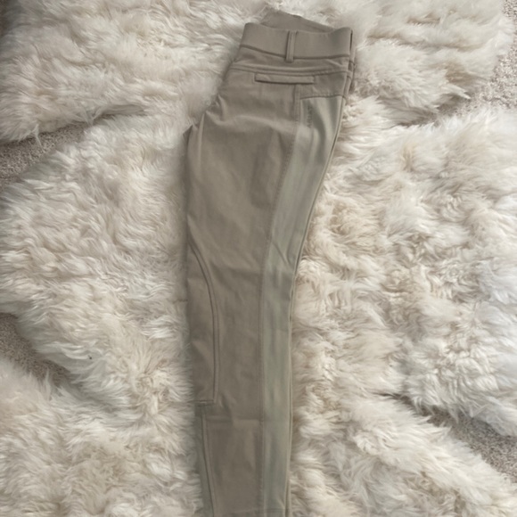 EUC ariat triumph knee patch breeches 26R tan - Picture 8 of 17